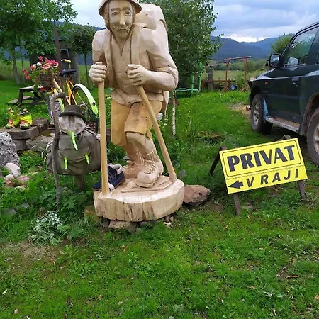 Privat V Raji *